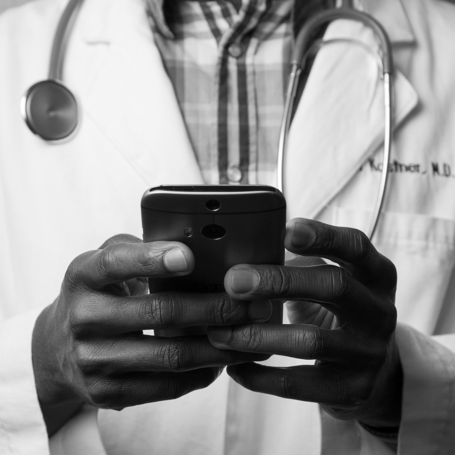phone doctor bw square