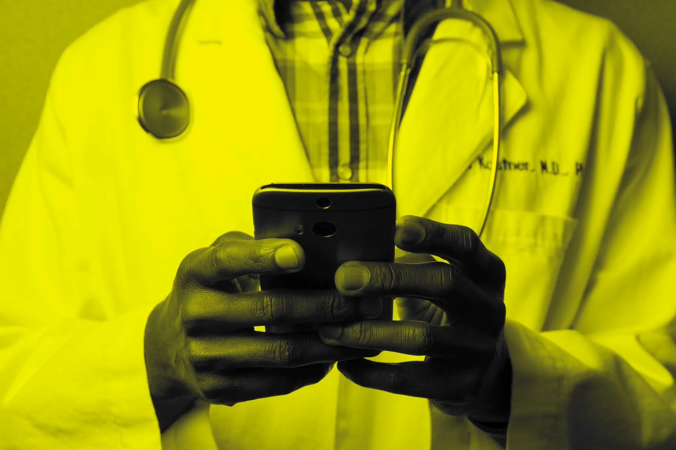 phone doctor yellow landscape 3x2